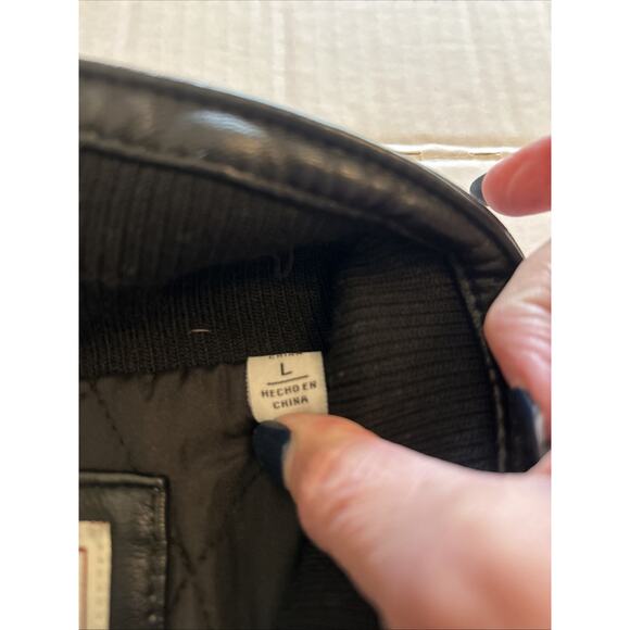 Levi's Men’s Jacket Sz Large Iconic Black Faux Leather Jean Trucker Style Moto - Picture 7 of 16